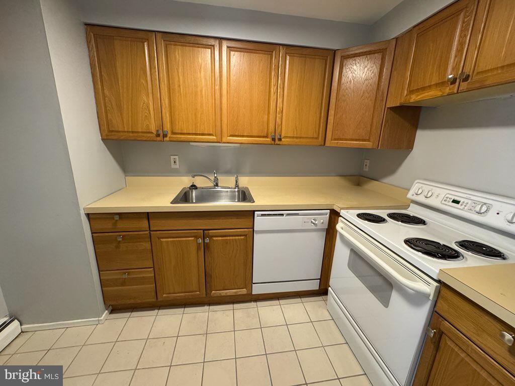 602 Yeadon Avenue Lansdowne, PA 19050 - Photo 13 of 17 Kitchen