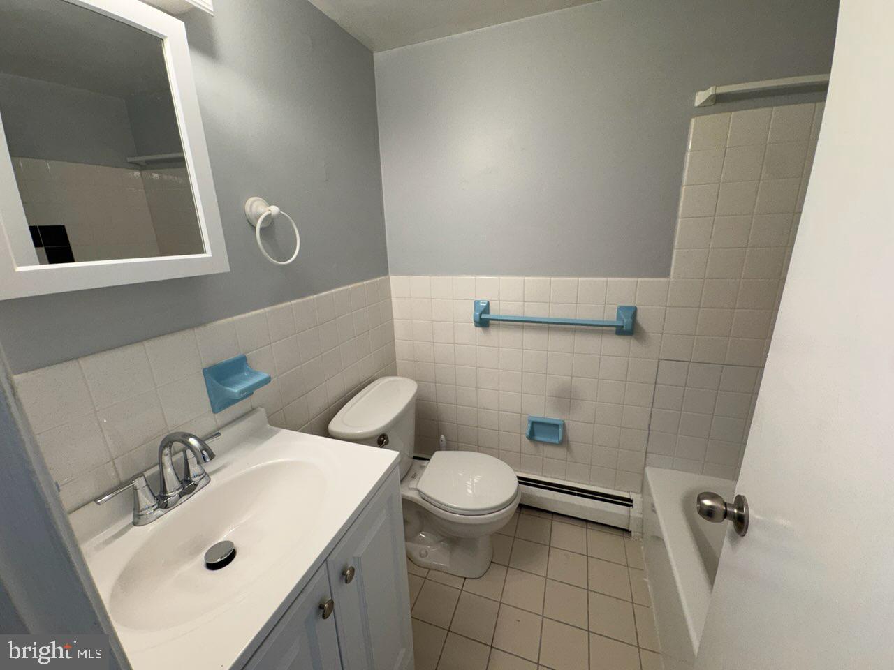 602 Yeadon Avenue Lansdowne, PA 19050 - Photo 8 of 17 Bathroom