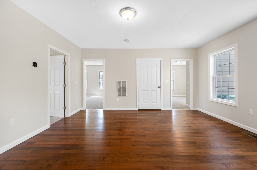 386 Main Street Clinton, MA 01510 - Photo 7 of 16