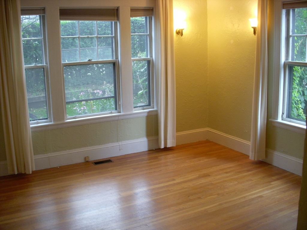 79 Winthrop Road Brookline, MA 02445 - Photo 11 of 13