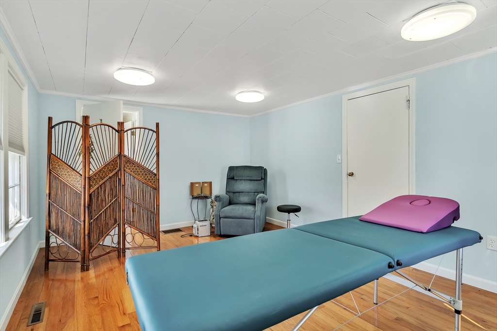 192 Lexington Street Woburn, MA 01801 - Photo 5 of 14