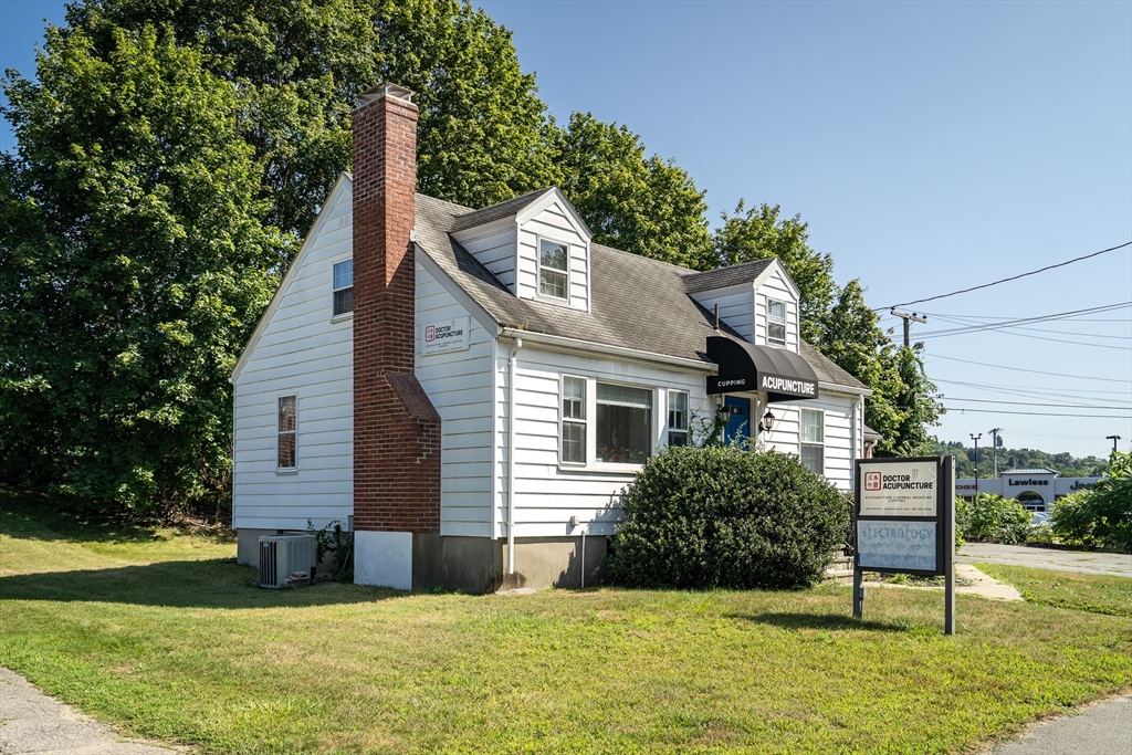 192 Lexington Street Woburn, MA 01801 - Photo 10 of 14