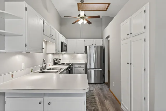 $274,000 | 7275 Pontiac Circle, Chanhassen, MN 55317