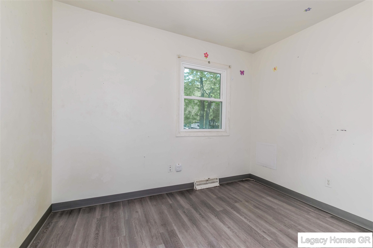 5890 Ridgebrook Drive, Unit 5892 Grand Rapids, MI 49508 - Photo 13 of 38