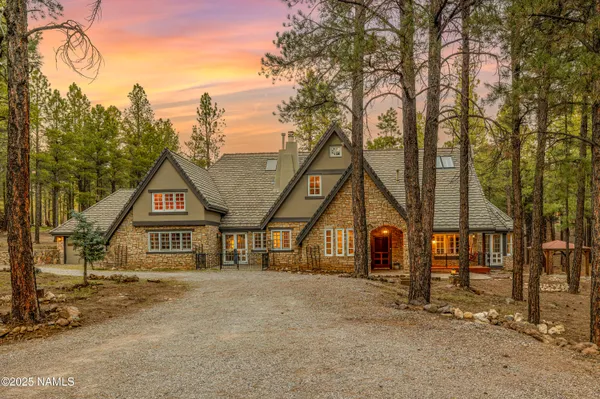 $3,000,000 | 2750 Forest Hills Drive, Flagstaff, AZ 86001