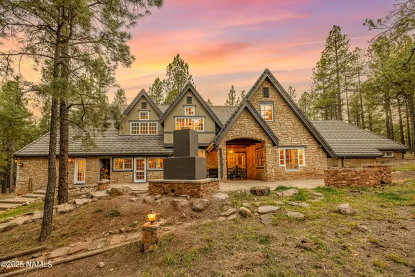 $3,000,000 | 2750 Forest Hills Drive, Flagstaff, AZ 86001