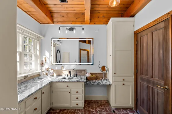 $3,000,000 | 2750 Forest Hills Drive, Flagstaff, AZ 86001