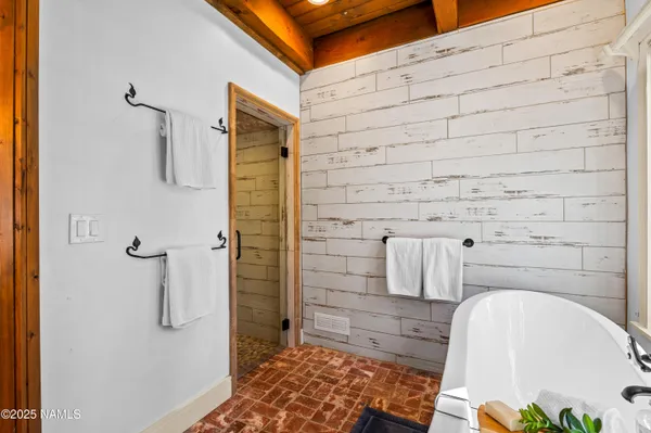 $3,000,000 | 2750 Forest Hills Drive, Flagstaff, AZ 86001