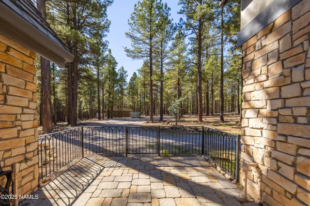 $3,000,000 | 2750 Forest Hills Drive, Flagstaff, AZ 86001
