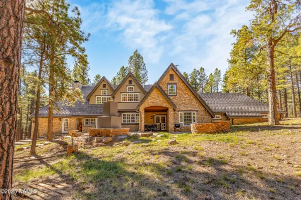 $3,000,000 | 2750 Forest Hills Drive, Flagstaff, AZ 86001