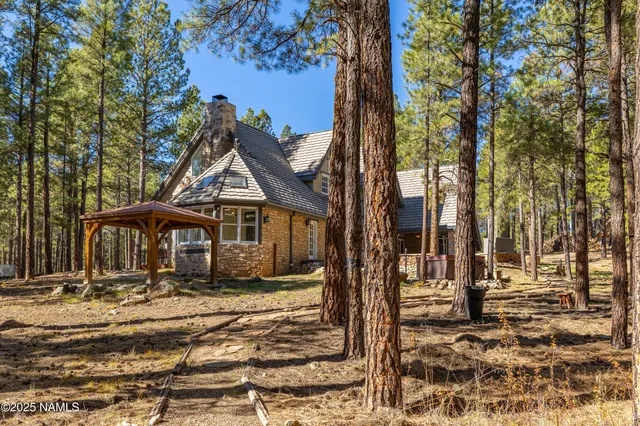 $3,000,000 | 2750 Forest Hills Drive, Flagstaff, AZ 86001