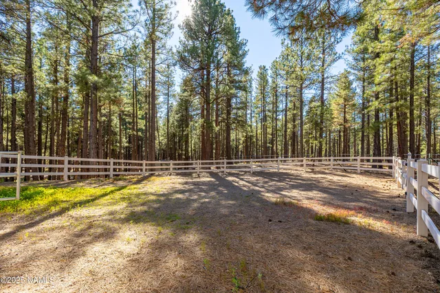 $3,000,000 | 2750 Forest Hills Drive, Flagstaff, AZ 86001