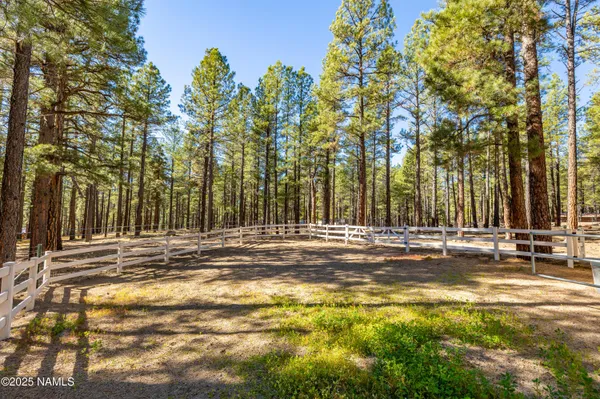 $3,000,000 | 2750 Forest Hills Drive, Flagstaff, AZ 86001