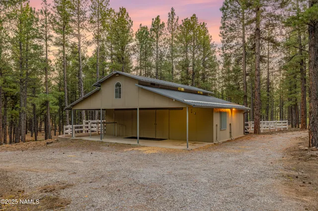 $3,000,000 | 2750 Forest Hills Drive, Flagstaff, AZ 86001