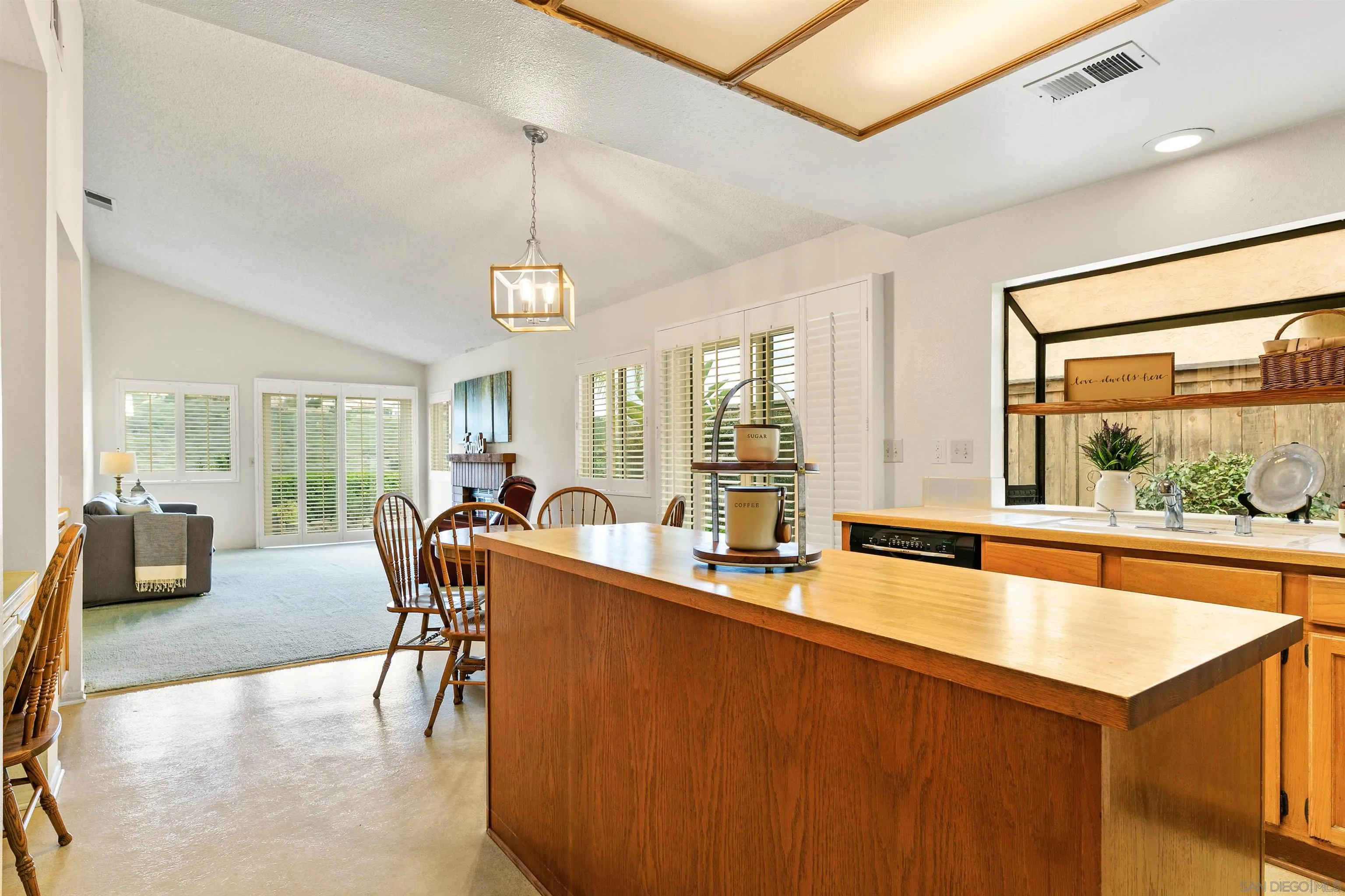 4793 Gateshead Road Carlsbad, CA 92010 - Photo 12 of 34 Gallery Image 12