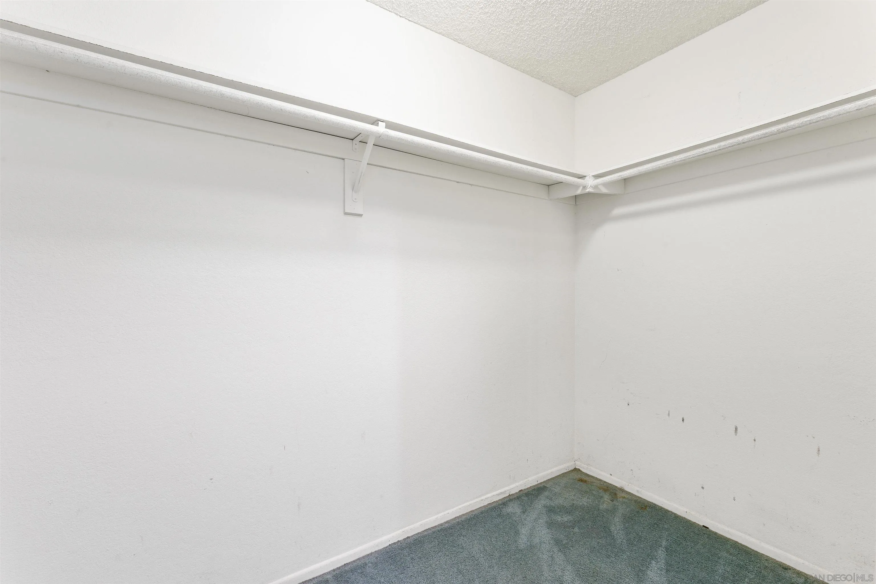 4793 Gateshead Road Carlsbad, CA 92010 - Photo 20 of 34 Gallery Image 20