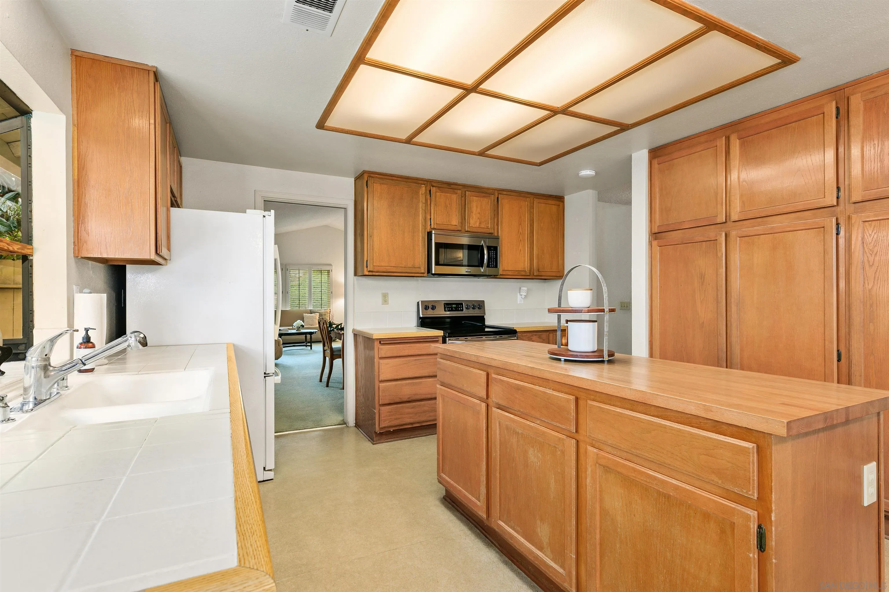 4793 Gateshead Road Carlsbad, CA 92010 - Photo 9 of 34 Gallery Image 9