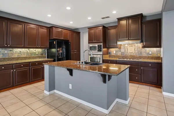 $545,000 | 2042 Danforth Way, Plumas Lake, CA 95961