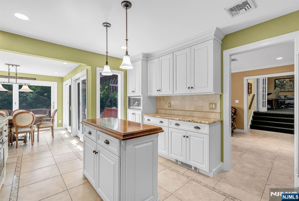 24 Vanderbeck Lane Mahwah, NJ 07430 - Photo 17 of 47