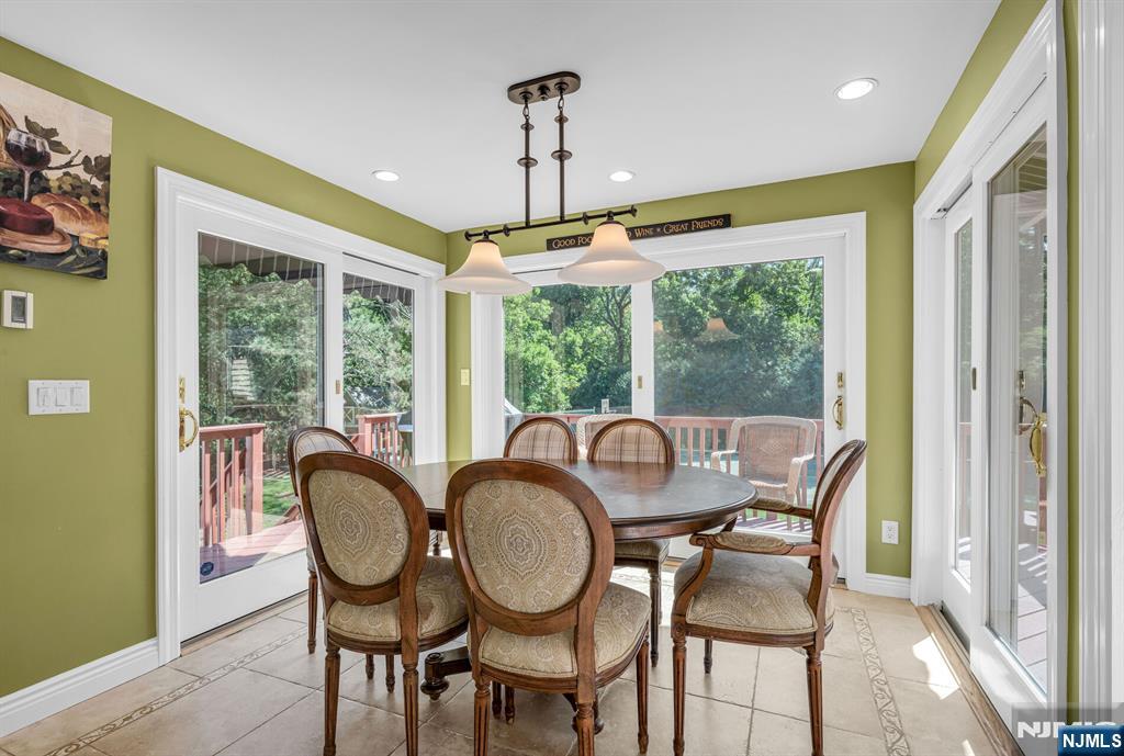 24 Vanderbeck Lane Mahwah, NJ 07430 - Photo 18 of 47