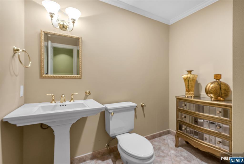 24 Vanderbeck Lane Mahwah, NJ 07430 - Photo 19 of 47
