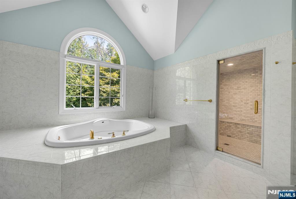 24 Vanderbeck Lane Mahwah, NJ 07430 - Photo 23 of 47