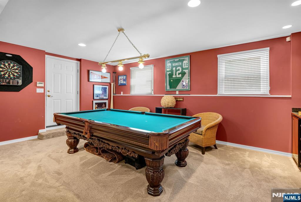 24 Vanderbeck Lane Mahwah, NJ 07430 - Photo 31 of 47