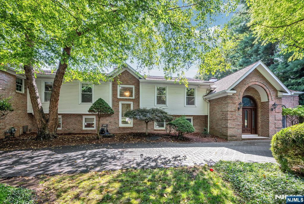 24 Vanderbeck Lane Mahwah, NJ 07430 - Photo 4 of 47
