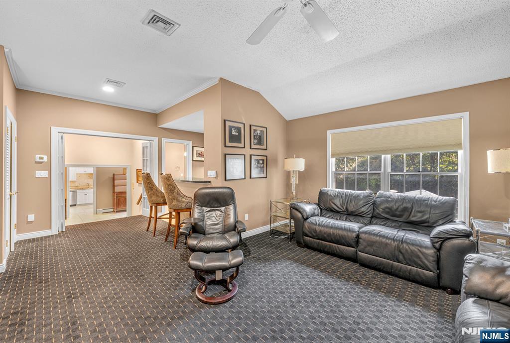 24 Vanderbeck Lane Mahwah, NJ 07430 - Photo 10 of 47