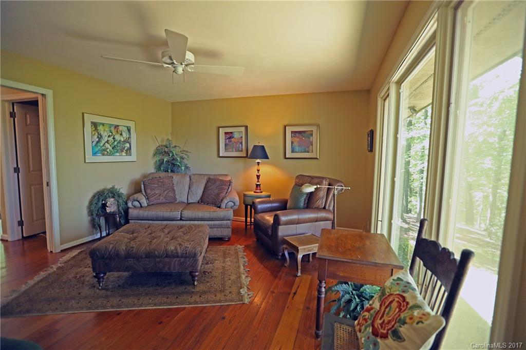 222 Grey Fox Lane Tryon, NC 28782 - Photo 10 of 24 Gallery Image 10