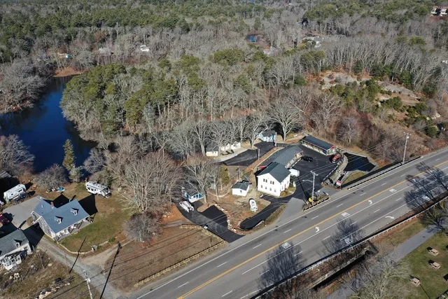 $2,300 | 825 Scenic Highway, Unit 11, Bourne, MA 02532