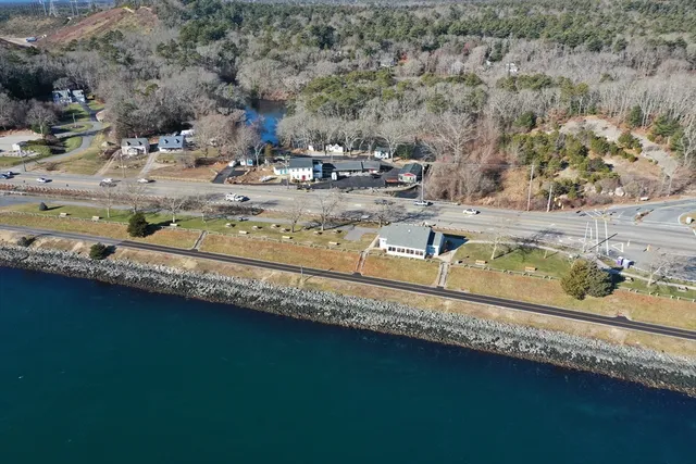 $2,300 | 825 Scenic Highway, Unit 11, Bourne, MA 02532