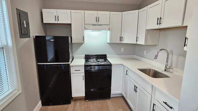 $2,300 | 825 Scenic Highway, Unit 11, Bourne, MA 02532