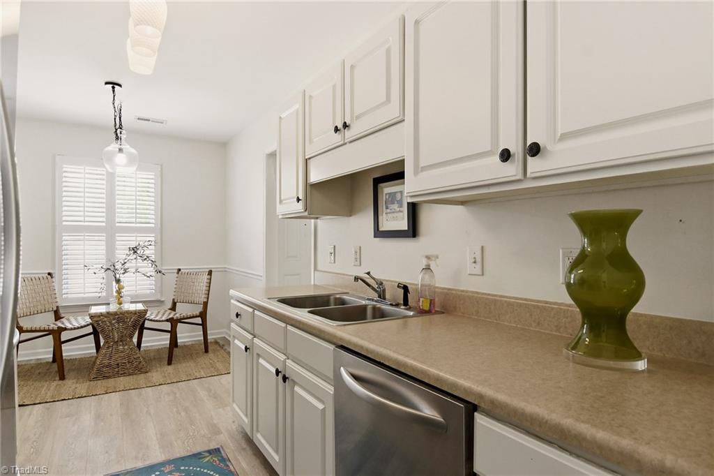 2140 Weststone Road, Unit 140 Clemmons, NC 27012 - Photo 15 of 30