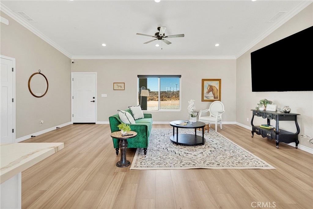 10770 Chipmunk Road Apple Valley, CA 92308 - Photo 8 of 35