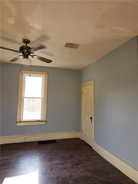 917 Mapletown Road Greensboro, PA 15338 - Photo 3 of 27