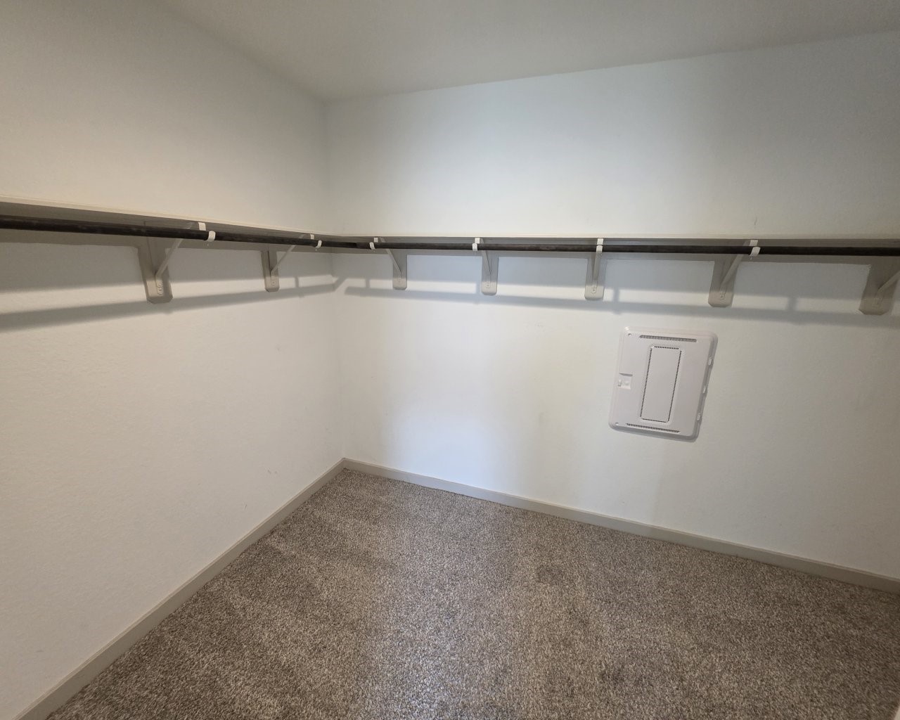 21 Desert Spring Lane Manvel, TX 77578 - Photo 11 of 20 Walk-in closet