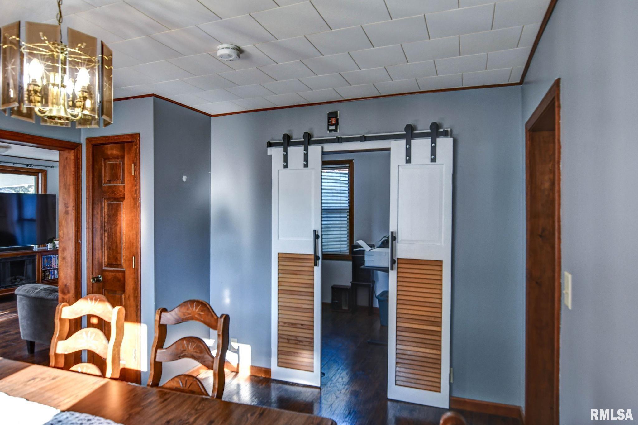 210 4th Street Morrisonville, IL 62546 - Photo 12 of 43