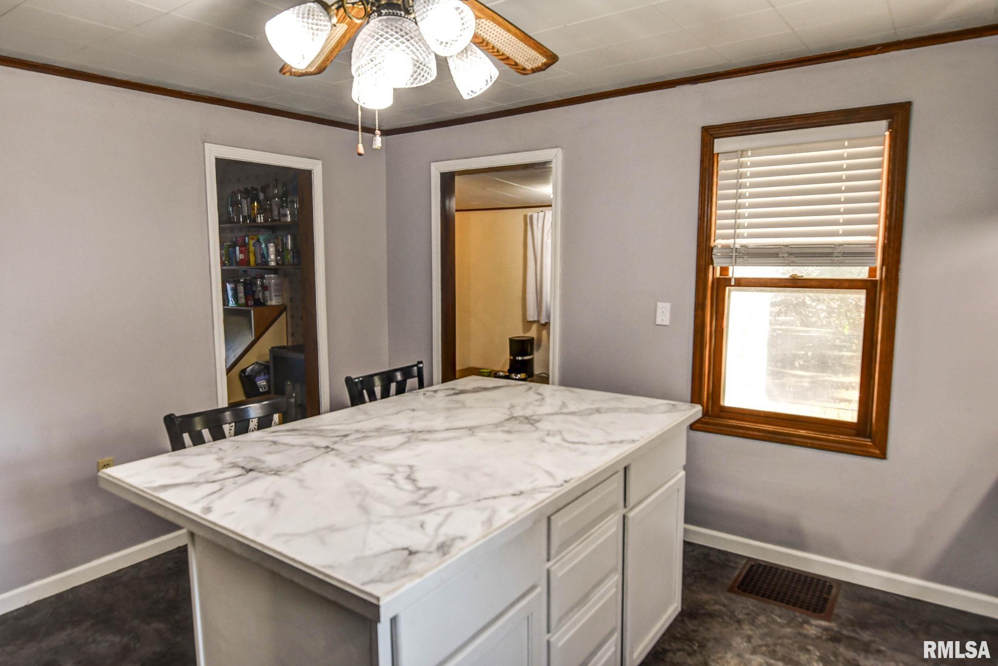 210 4th Street Morrisonville, IL 62546 - Photo 20 of 43