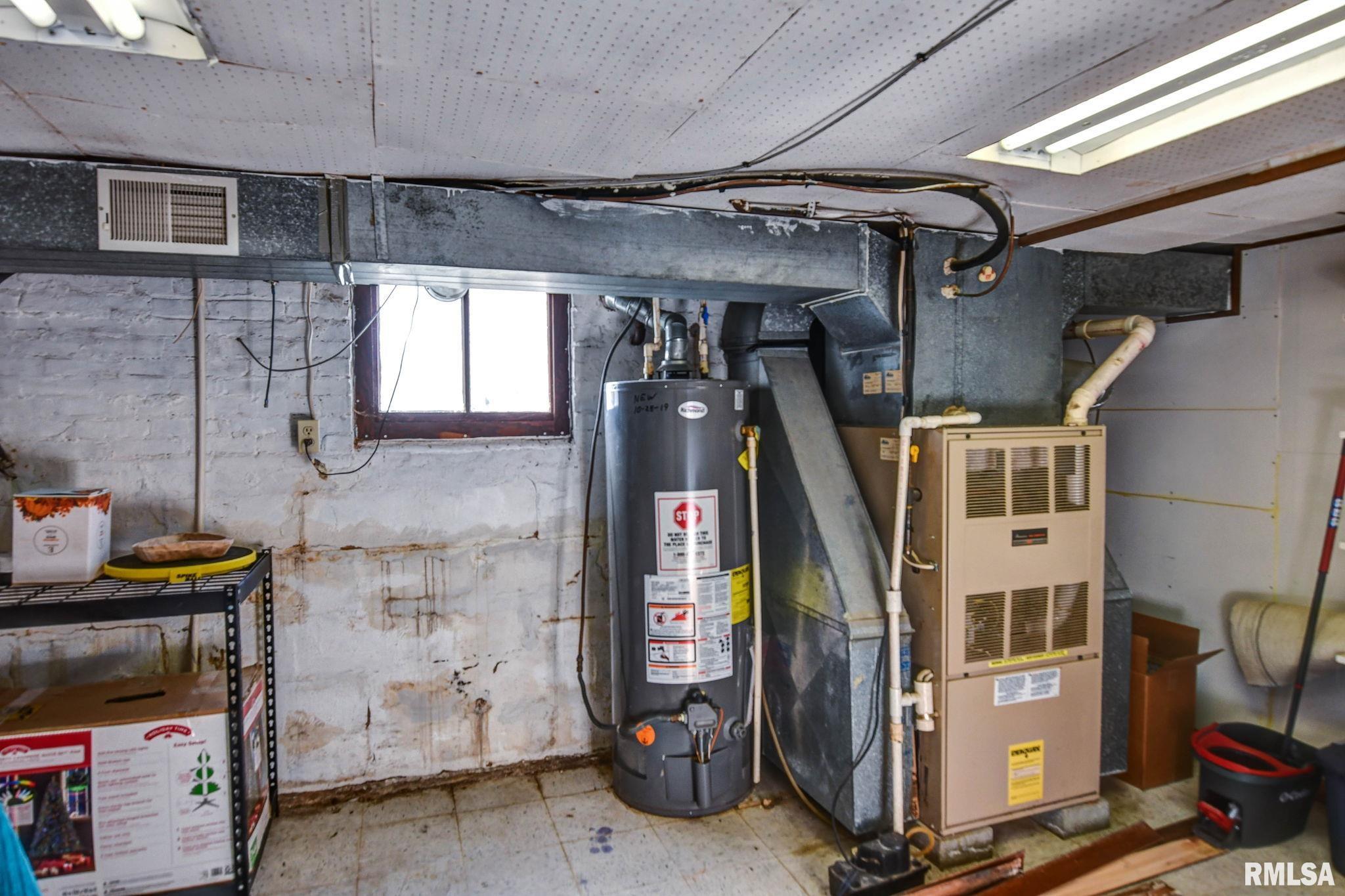 210 4th Street Morrisonville, IL 62546 - Photo 29 of 43