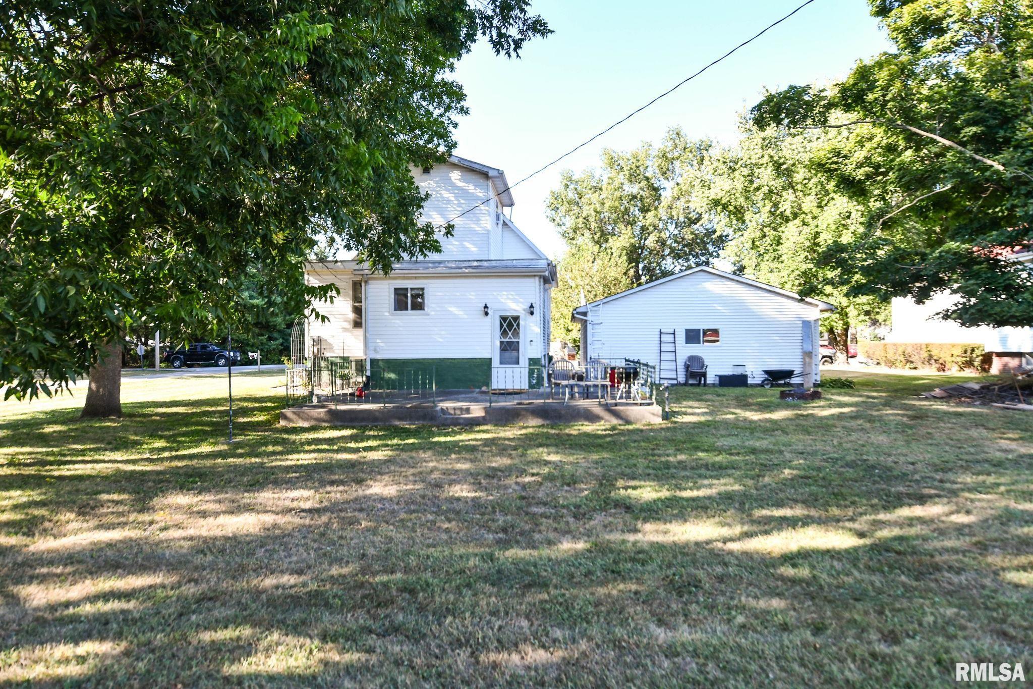 210 4th Street Morrisonville, IL 62546 - Photo 40 of 43
