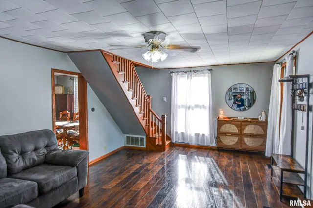 $125,000 | 210 4th Street, Morrisonville, IL 62546