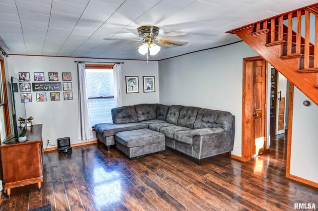 $125,000 | 210 4th Street, Morrisonville, IL 62546