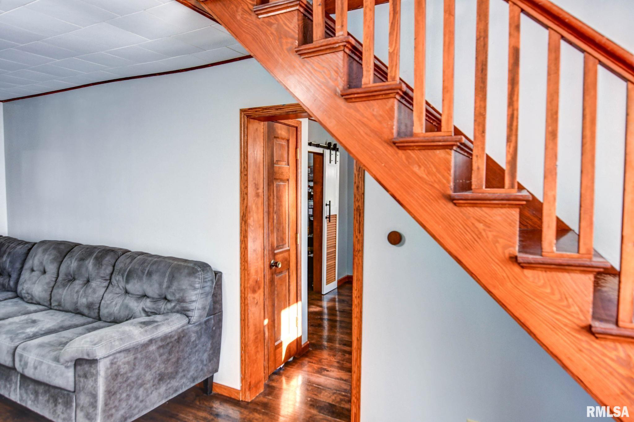 210 4th Street Morrisonville, IL 62546 - Photo 7 of 43