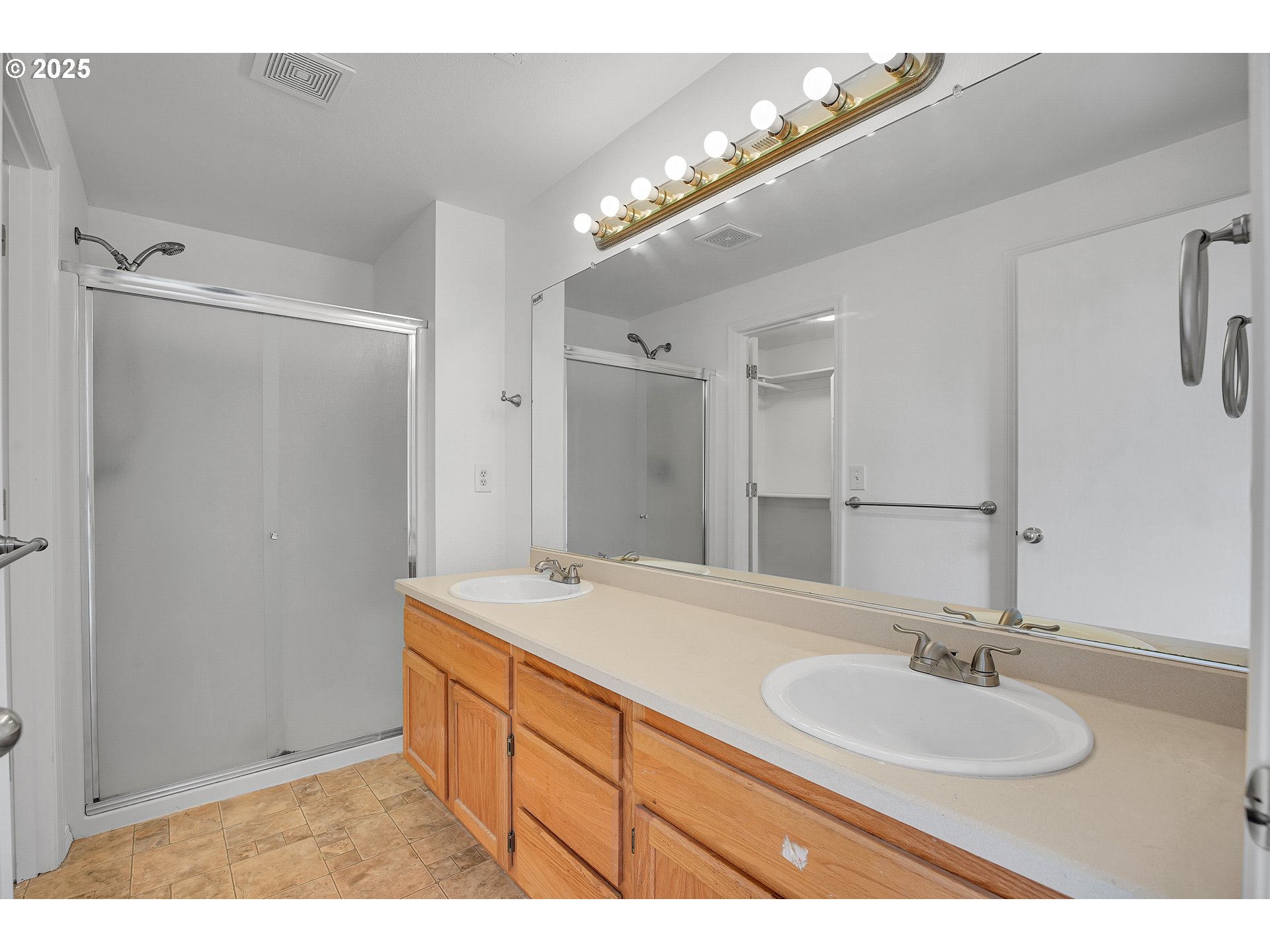 16916 Southwest Whitley Way Beaverton, OR 97006 - Photo 26 of 39