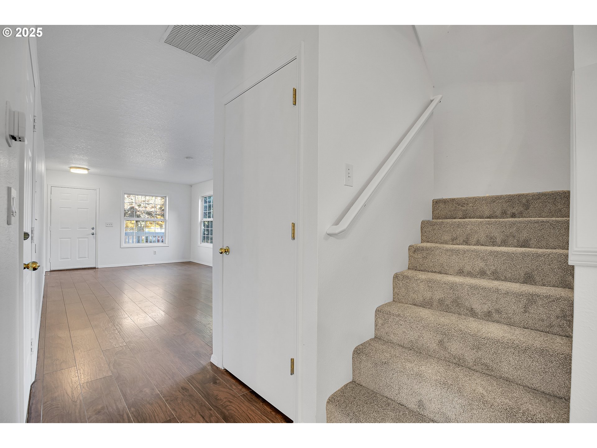 16916 Southwest Whitley Way Beaverton, OR 97006 - Photo 10 of 39