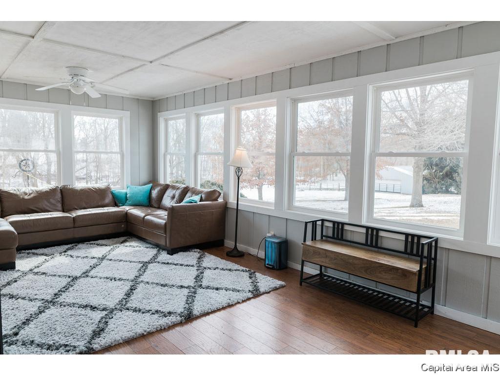 1960 East Barber Road Sherman, IL 62684 - Photo 12 of 40 Gallery Image 12