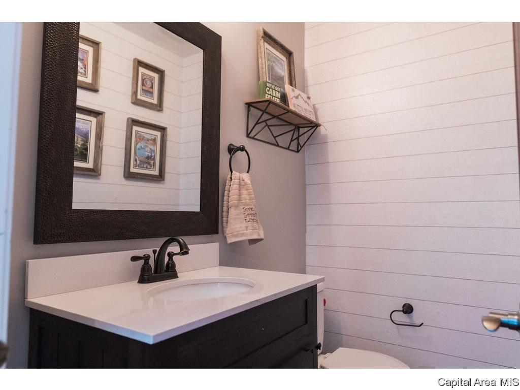 1960 East Barber Road Sherman, IL 62684 - Photo 19 of 40 Gallery Image 19