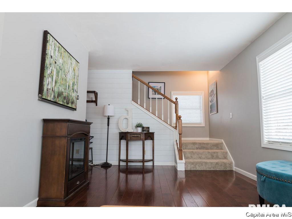 1960 East Barber Road Sherman, IL 62684 - Photo 2 of 40 Gallery Image 2