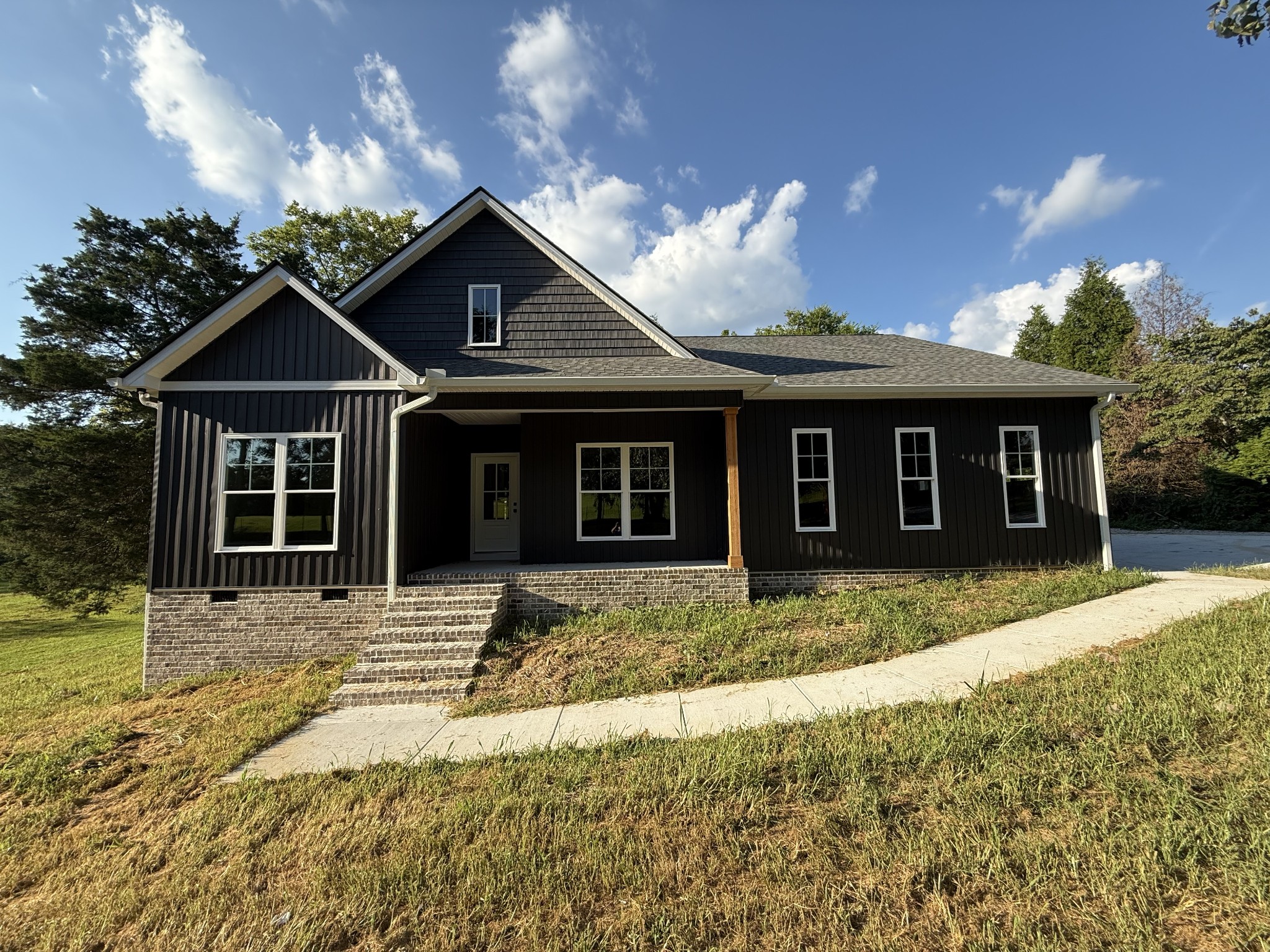 1203 Liberty Road Winchester, TN 37398 - Photo 1 of 37 Gallery Image 1